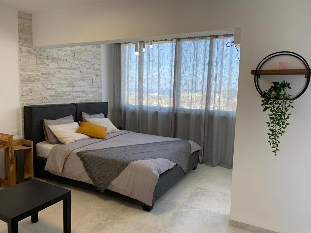 Maya New Guest House -Panoramic Sea&Citycentre View, Haifa Esterno foto